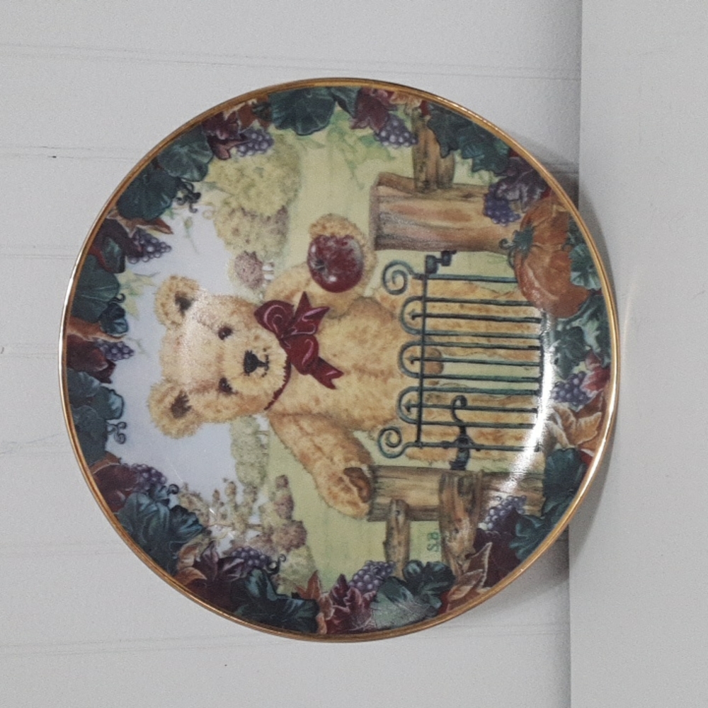 "Teddy's First Harvest" decorative plate.